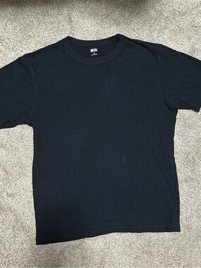Uniqlo Oversized Black Blank Shirt Medium